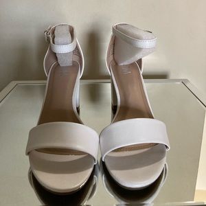 White Chelsea MoreLand Heel